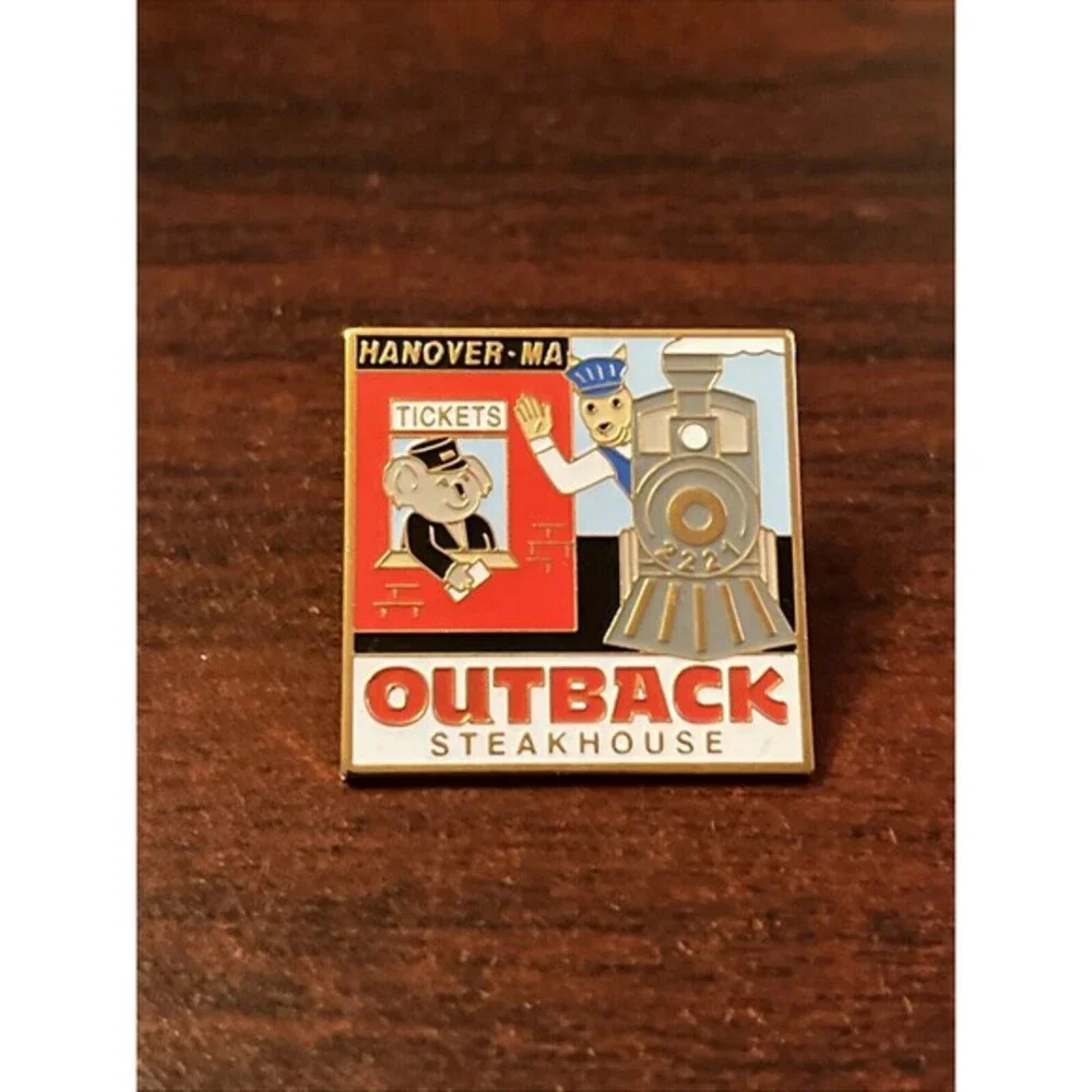 Outback Steakhouse Hanover Massachusetts ‎ Kangaroo Koala Lapel Hat Pin